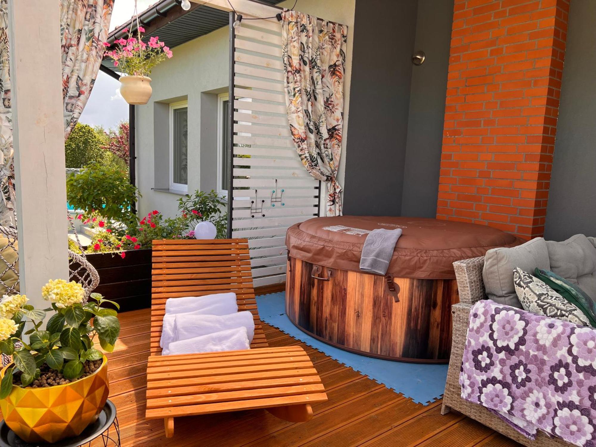 Holiday home Dom Na Skarpie, Jezioro, Sauna, Balii, *